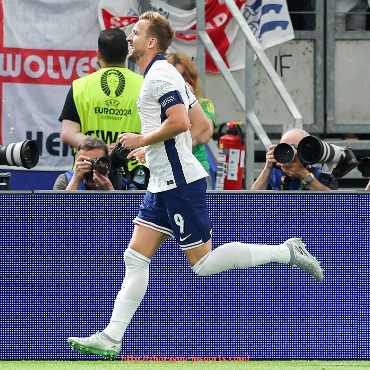 jiuyou九游娱乐-英超球衣文化及其在球迷中的影响力